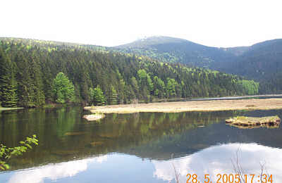 kleiner Arbersee mit Blick auf den Gipfel